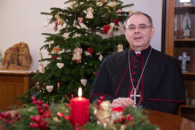 Božićna poruka biskupa Bože Radoša